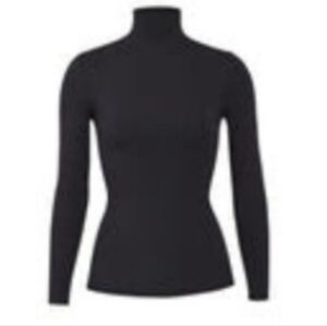 Skims FITS EVERYBODY TURTLENECK TOP | ONYX L